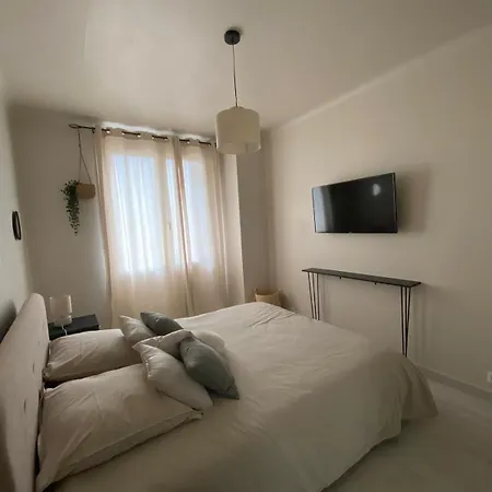 Superbe T2 Refait A Neuf, Equipe, Tres Lumineux, Au Calme ! Parking Prive - Apartament
